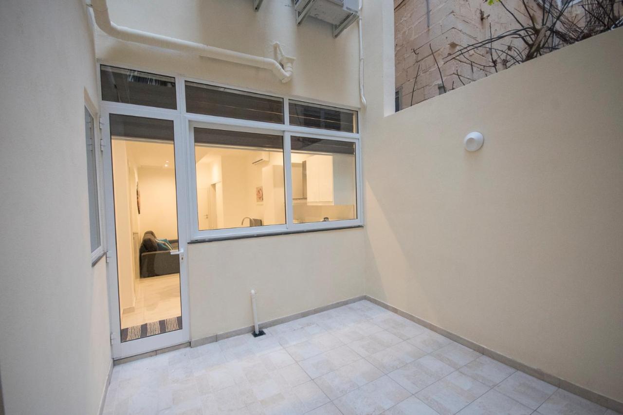 4 Bedroom Apartment Near Sliema Seafront Extérieur photo