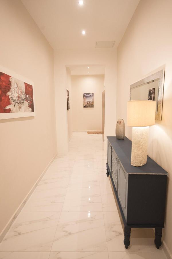 4 Bedroom Apartment Near Sliema Seafront Extérieur photo